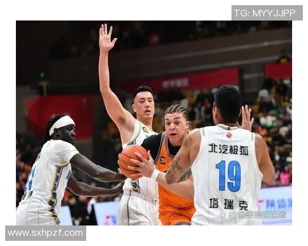 武汉篮球队与西安篮球队赛后分析个人能力对比与表现总结