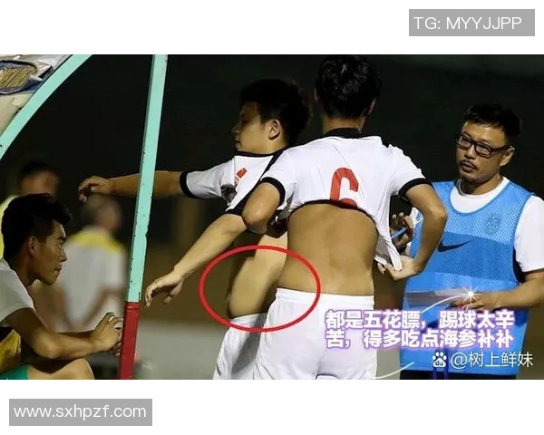 足球明星忍让瞬间集锦展现体育精神与团队合作的魅力