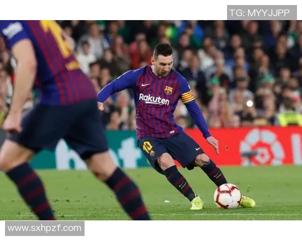 足球明星的绝技揭秘:从梅西的过人到C罗的任意球技巧解析 足球明星的绝技揭秘:从梅西的过人到C罗的任意球技巧解析