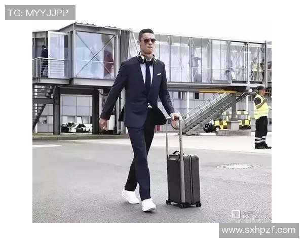 足球明星身着黑西服的时尚魅力瞬间展现与风格解析