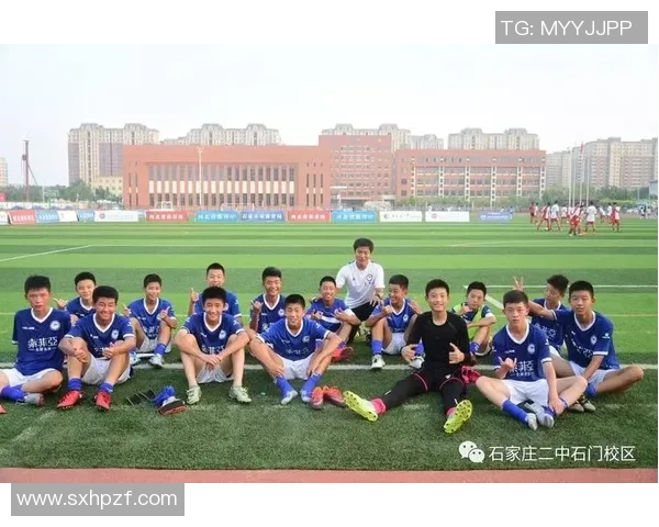 广州足球队勇攀高峰的冠军赛之路与辉煌历程回顾 广州足球队勇攀高峰的冠军赛之路与辉煌历程回顾